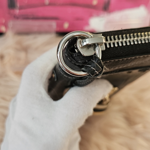 Chloe Paddington Leather Black Gold Full Zip Long Wallet W/ Working Padlock Key - Picture 9 of 16